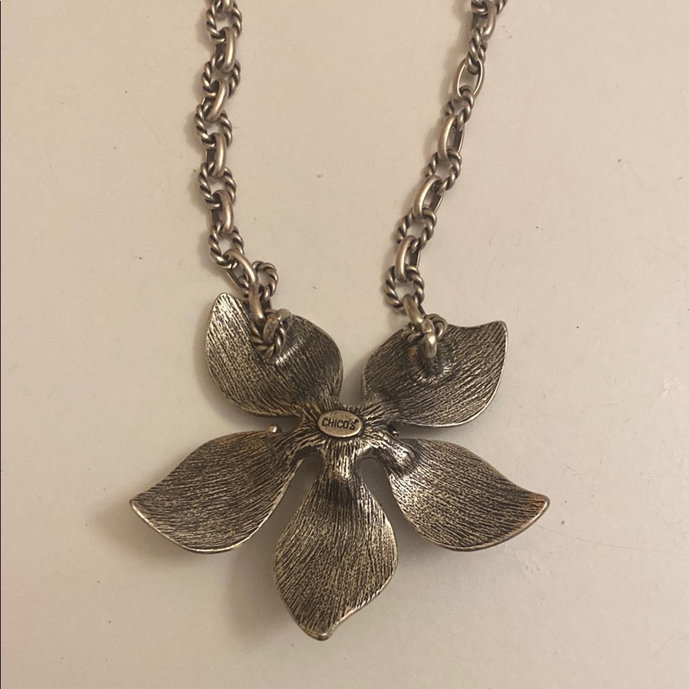 Elegant Orange and Black Floral Necklace - Picture 6 of 6